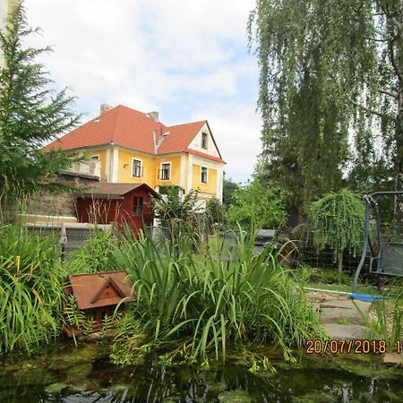 Hotel Fara Choustnikovo Hradiste Exterior foto
